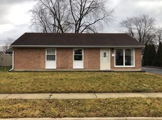 743 N Hillcrest Dr, Romeoville, IL 60446