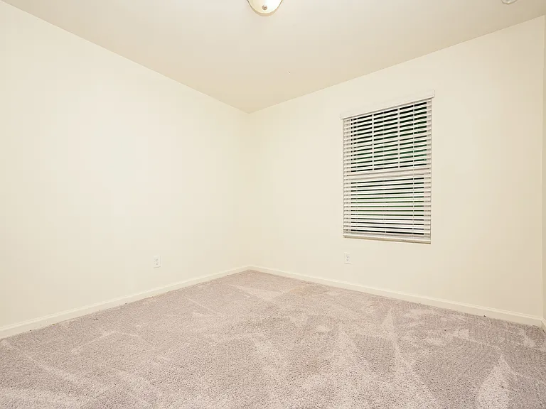 108 Swindon Dr — Photo 7