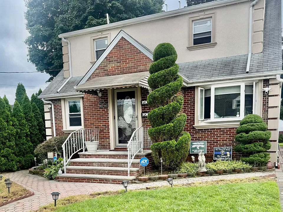 55 E 1st St #2