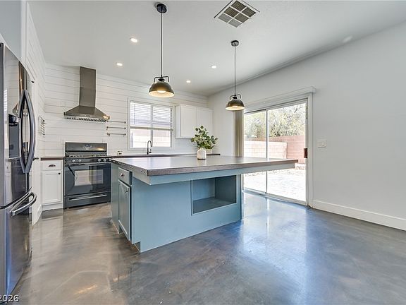 5th image of 7016 Flowering Willow St