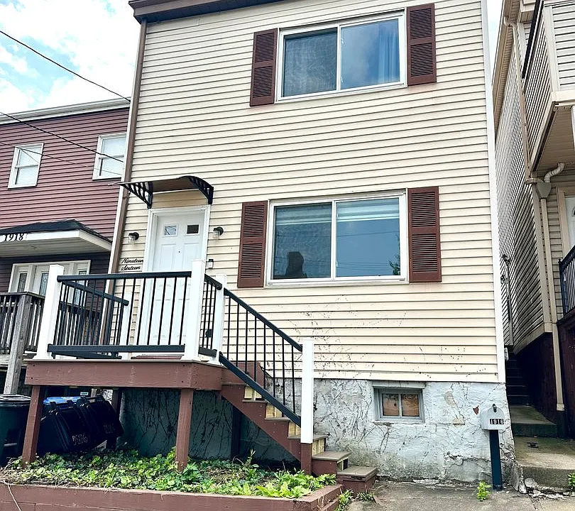 1916 Shamokin St