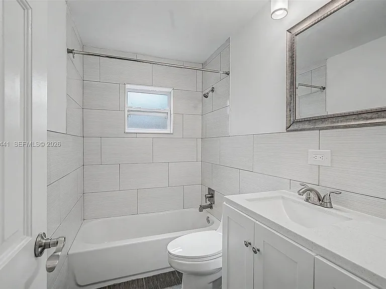 5910 SW 62nd Ter — Photo 11