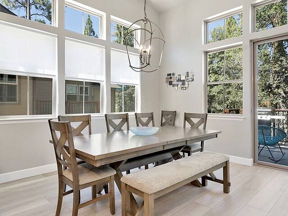 3rd image of 806 Pine Meadow Ct