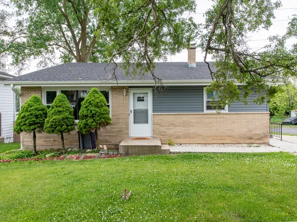 2631 W Greenwood Ave, Waukegan, IL 60087