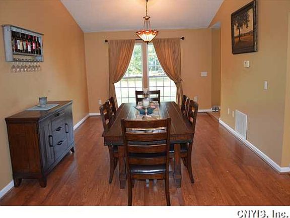 5th image of 6207 Alletta Cir