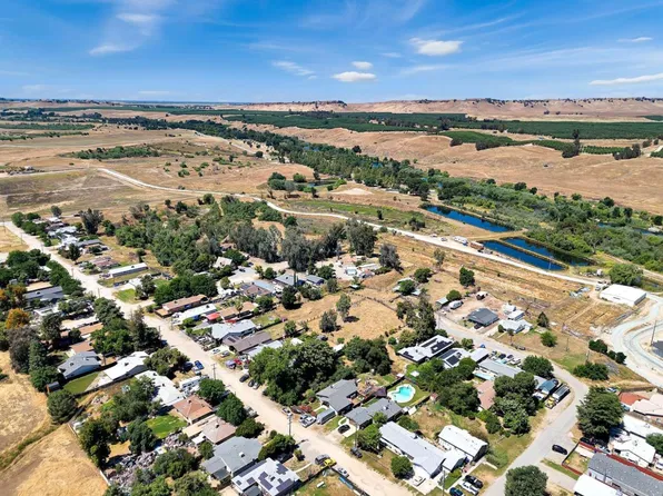 17161 N Waldby Ave, Friant, CA 93626