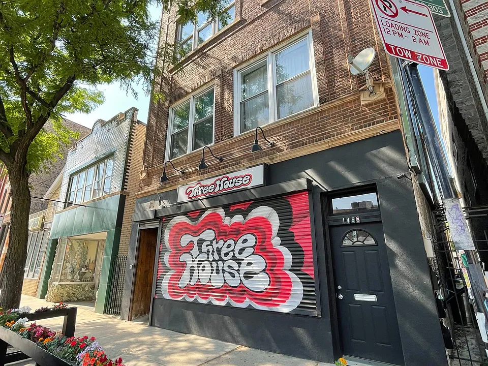 1450 W Chicago Ave #2