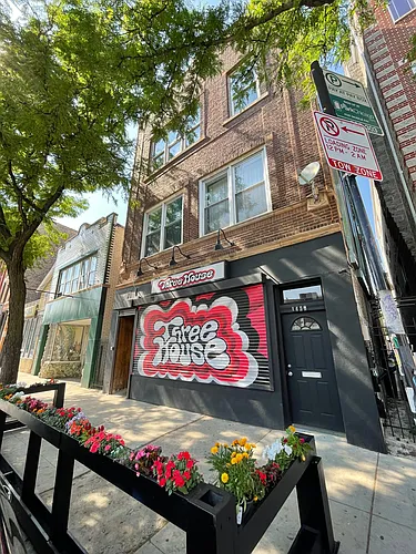 1450 W Chicago Ave #2 Photo 1