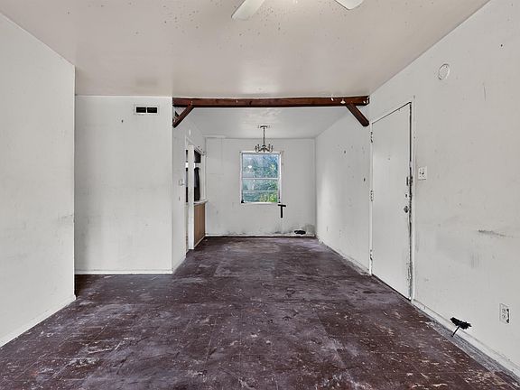 5th image of 765 Sommer St NE