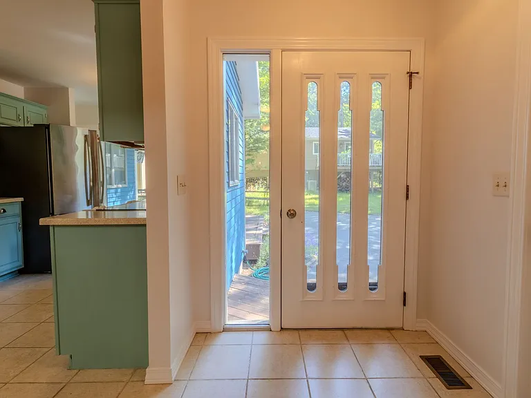 4015 Holiday North Ct — Photo 2