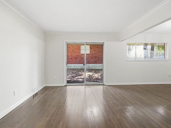 5th image of 1929 Goodhaven Dr