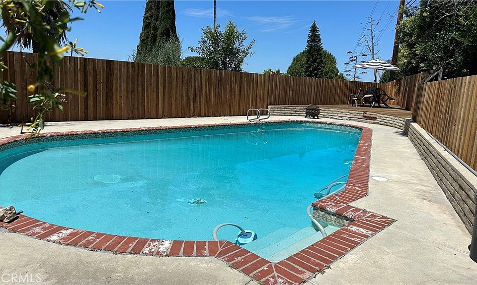 1st image of 2724 Calle Olivo