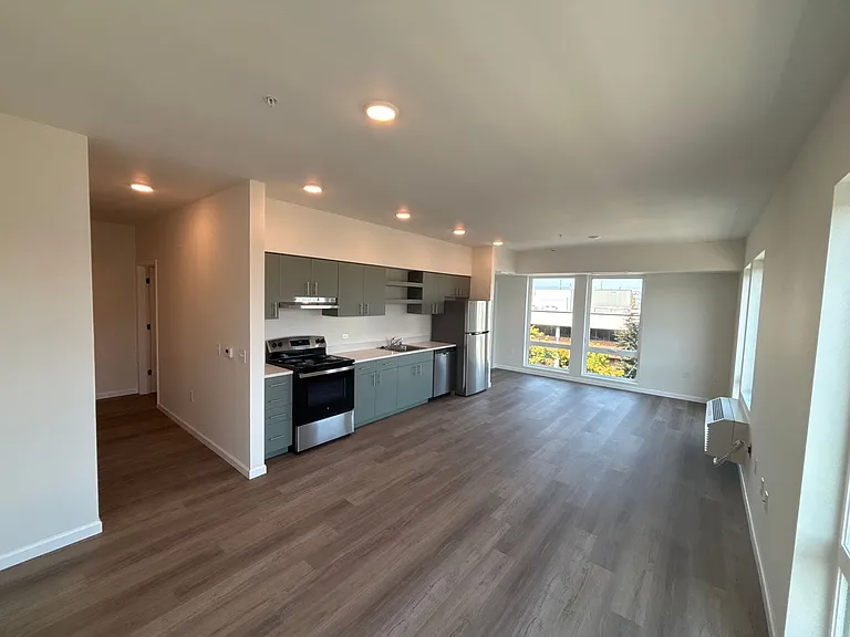 401 UNION — Photo 103
