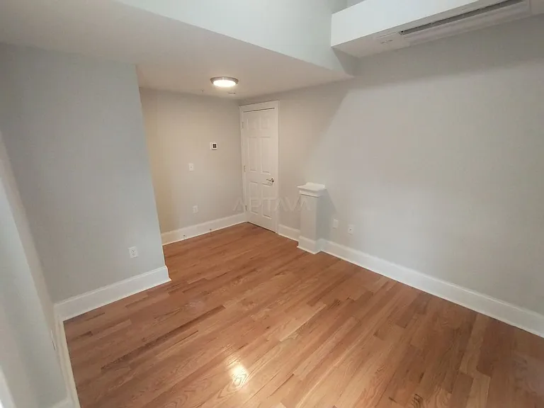 101 Morse St #302 — Photo 6