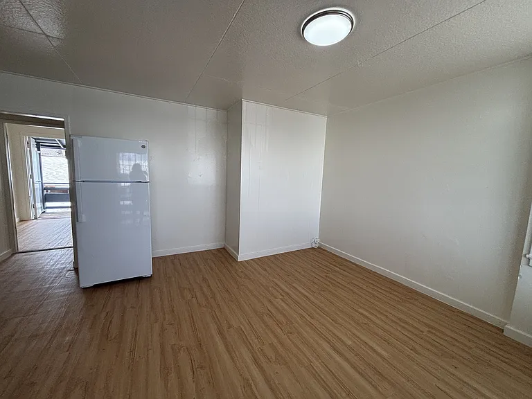 928 Palm Pl #8 — Photo 2