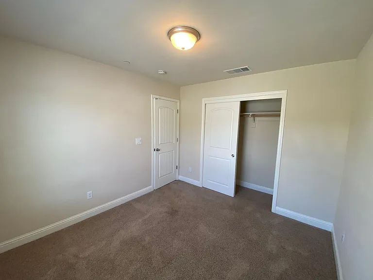 3227 Ferro Ct — Photo 29