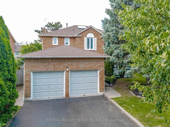 50 Barr Cres, Brampton, ON L6Z 3E4