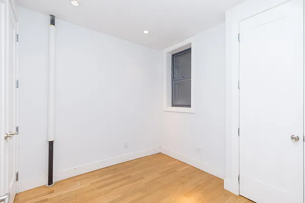 Rented by Nooklyn NYC LLC | media 22