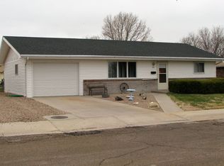 210 N Cedar St, Saint Francis, KS 67756