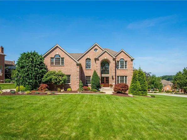 232 Palomino Dr, Bethel Park, PA 15102
