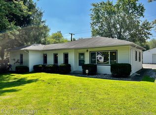 5077 Griswold Rd, Smiths Creek, MI 48074