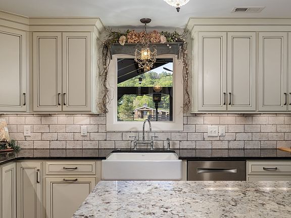 15th image of 1496 Coleman Rd