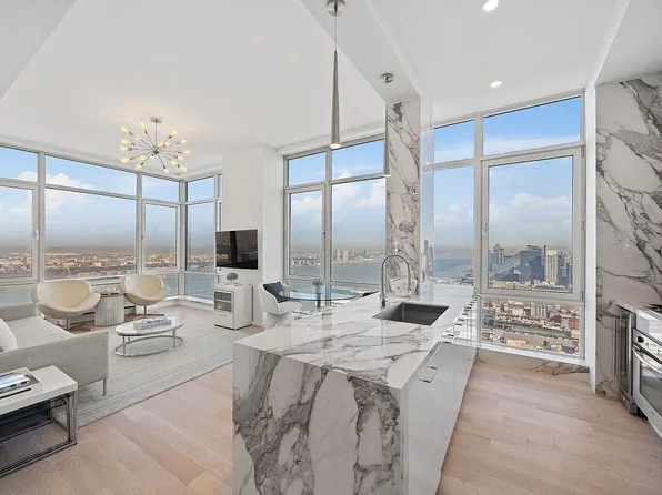 635 W 42nd St APT 32K, New York, NY 10036