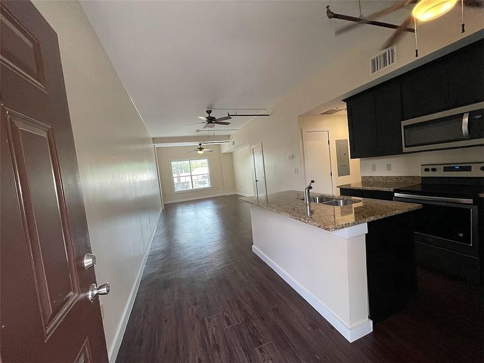1st image of 605 E University Ave #215