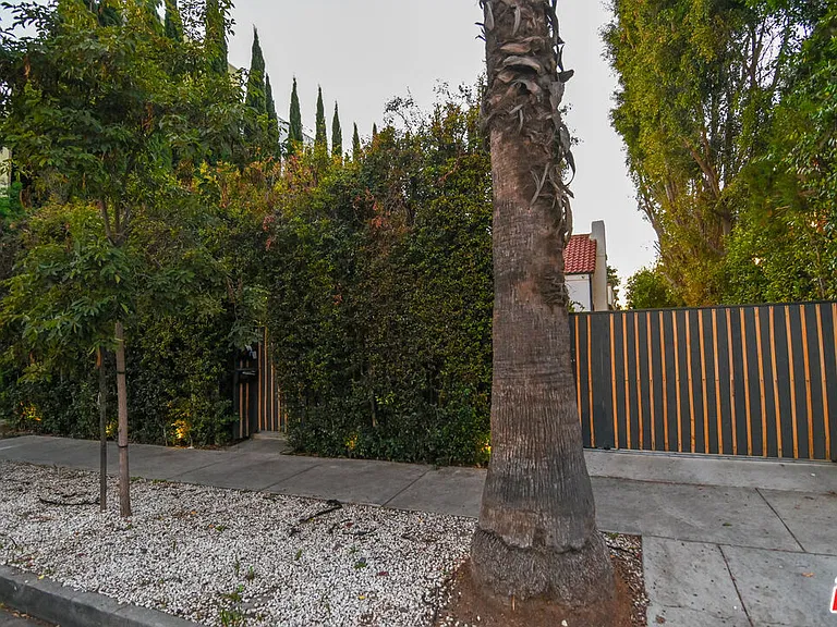 1019 N Orange Grove Ave — Photo 35
