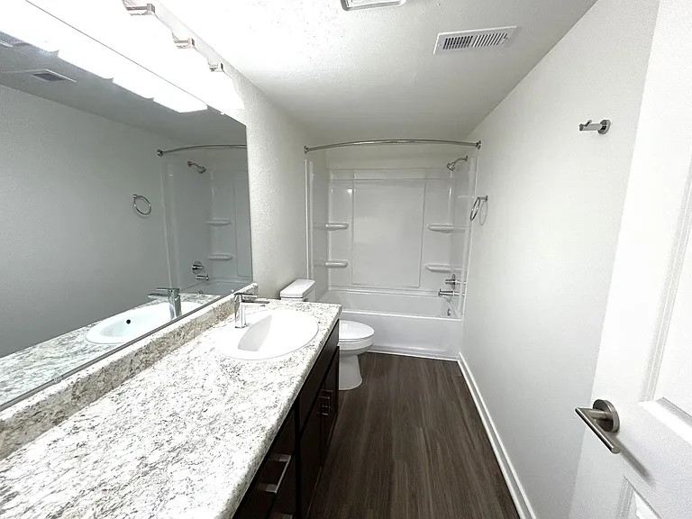 Windsor Place Apartments — Photo 90