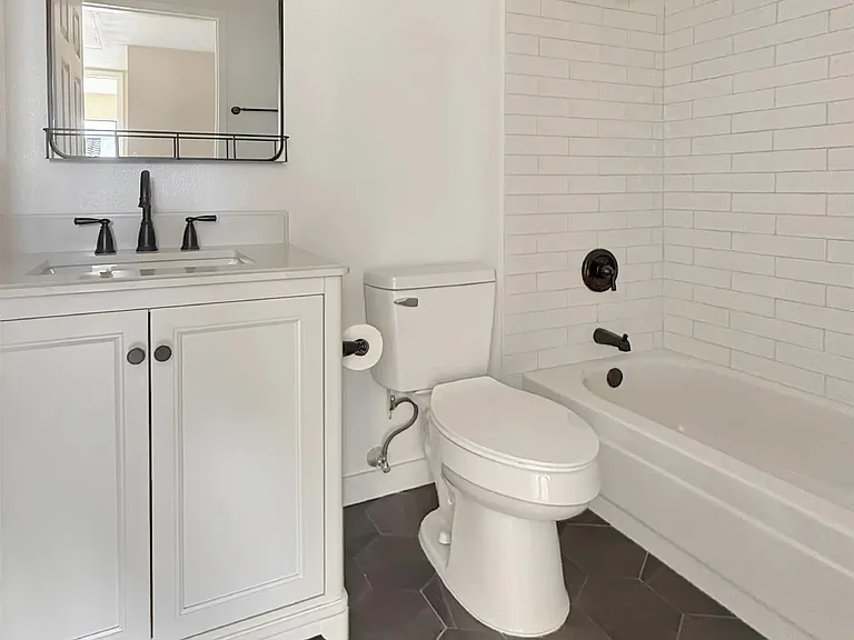 2425 Cranston Dr — Photo 25