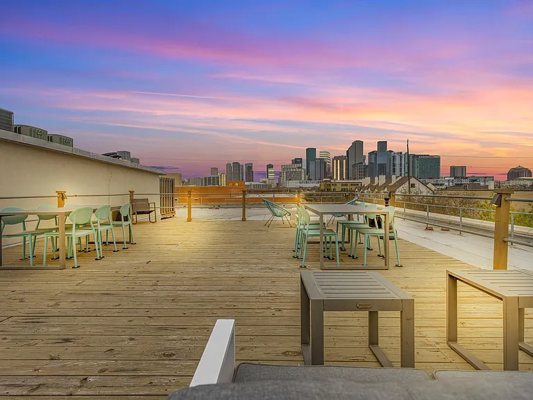 1312 Live Oak St #215 — Photo 32