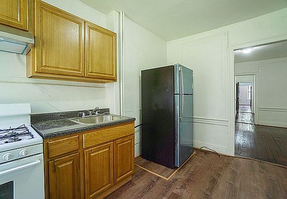 3rd image of 41-22 52nd St #1R