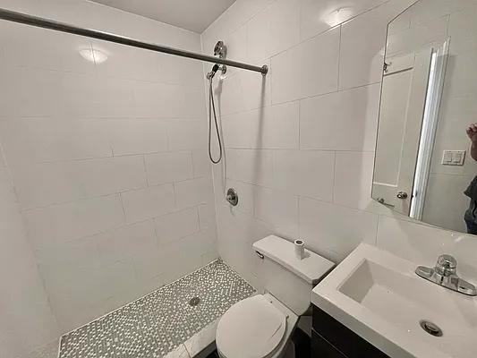 Rented by New Amsterdam Realty Group | media 9