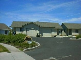 850 NE Savannah Dr APT 2, Bend, OR 97701