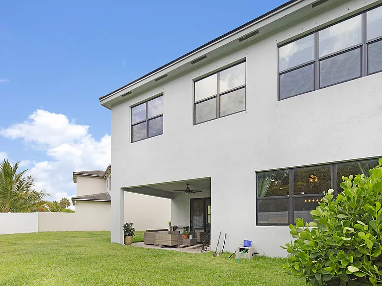 6151 Yerba Buena Ct — Photo 41