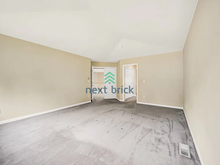 16602 SE 24th St — Photo 14