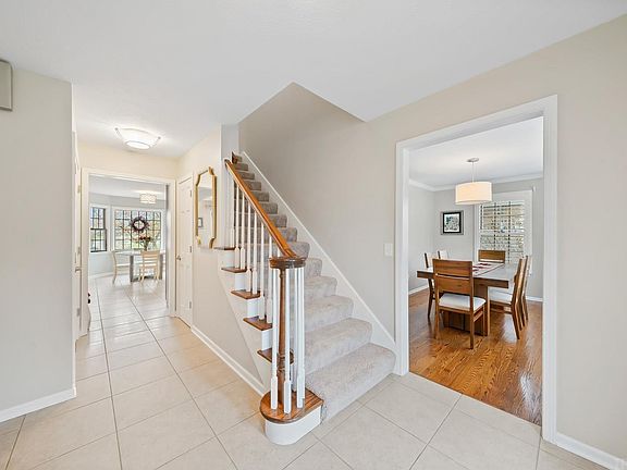 2nd image of 15280 Quail Hollow Ct