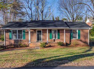 152 Greenvalley Rd, Winston Salem, NC 27106