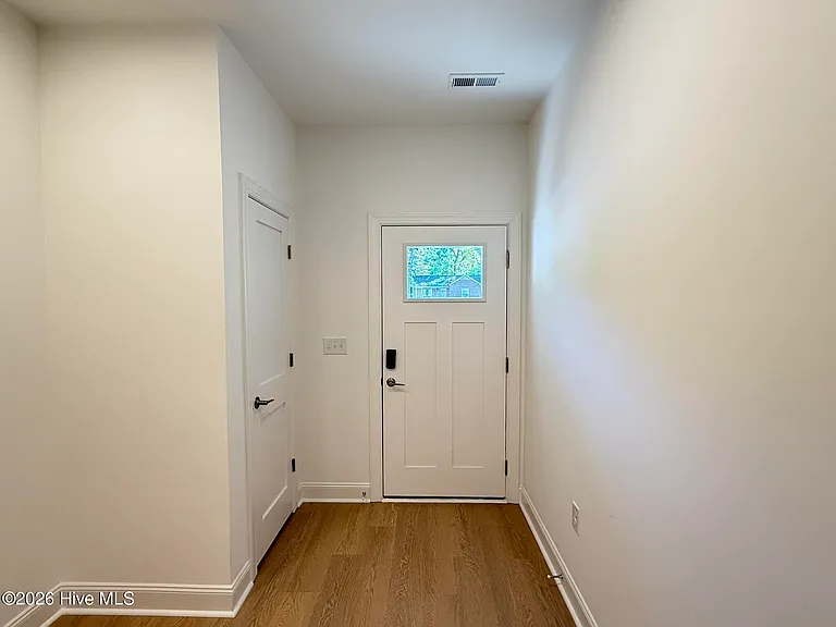 355 James St — Photo 6