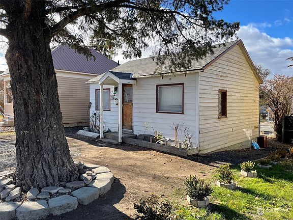 2nd image of 705 1/2 N Water Street