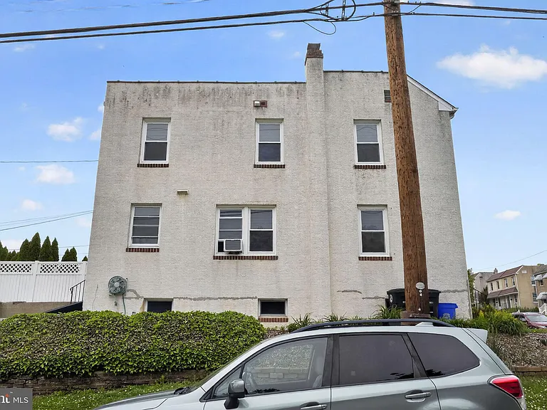 439 E 11th Ave — Photo 30