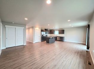 2443 3rd St SE, East Wenatchee, WA 98802