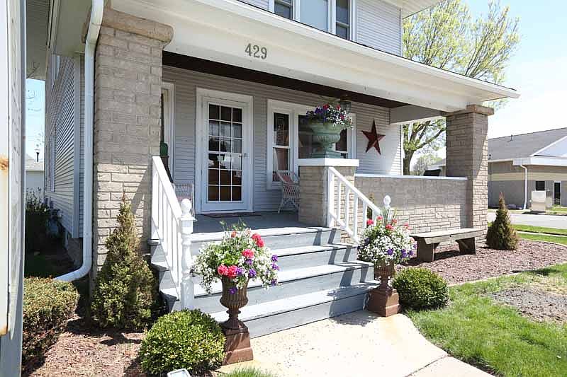 1st image of 429 Grand Avenue