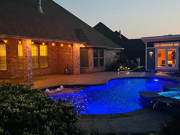 2nd image of 104 River Birch Cir