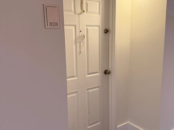 2nd image of 540 Brickell Key Dr APT 828