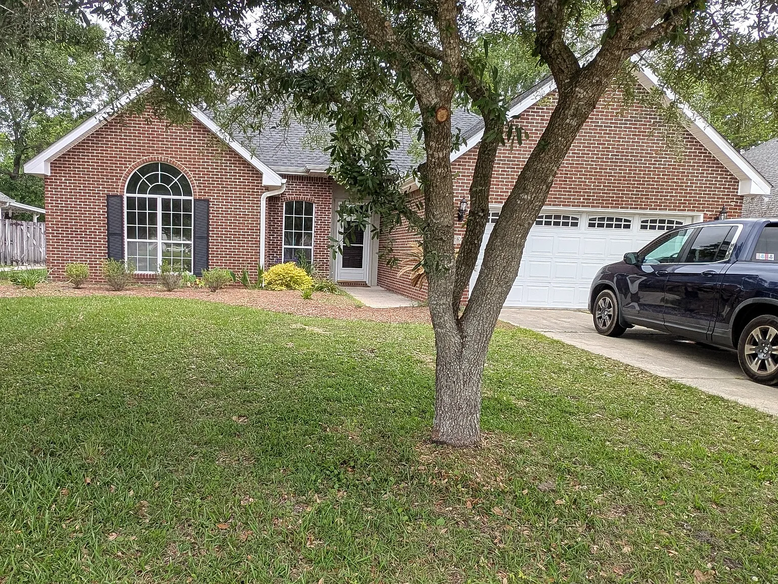 4 bed, 2008 sqft, $2,100 — Photo 3