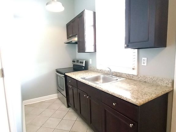 5th image of 1510 Carondelet St