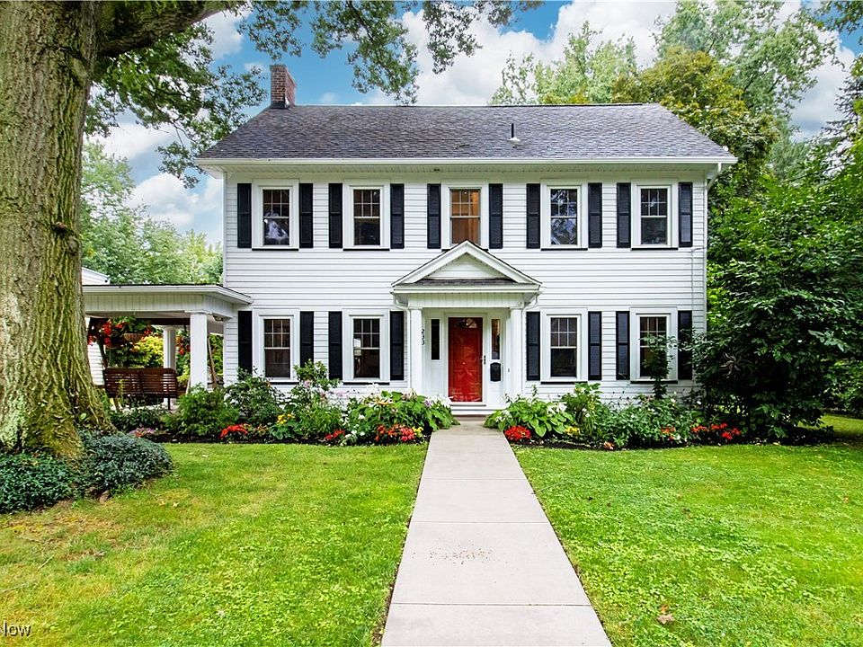 1st image of 233 Elm Dr
