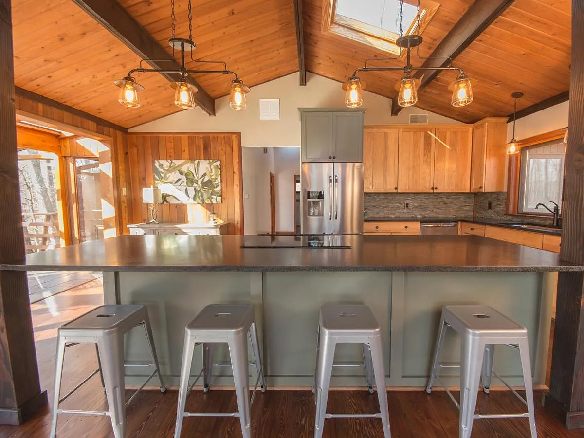 4802 Deer Park Ln photo 1